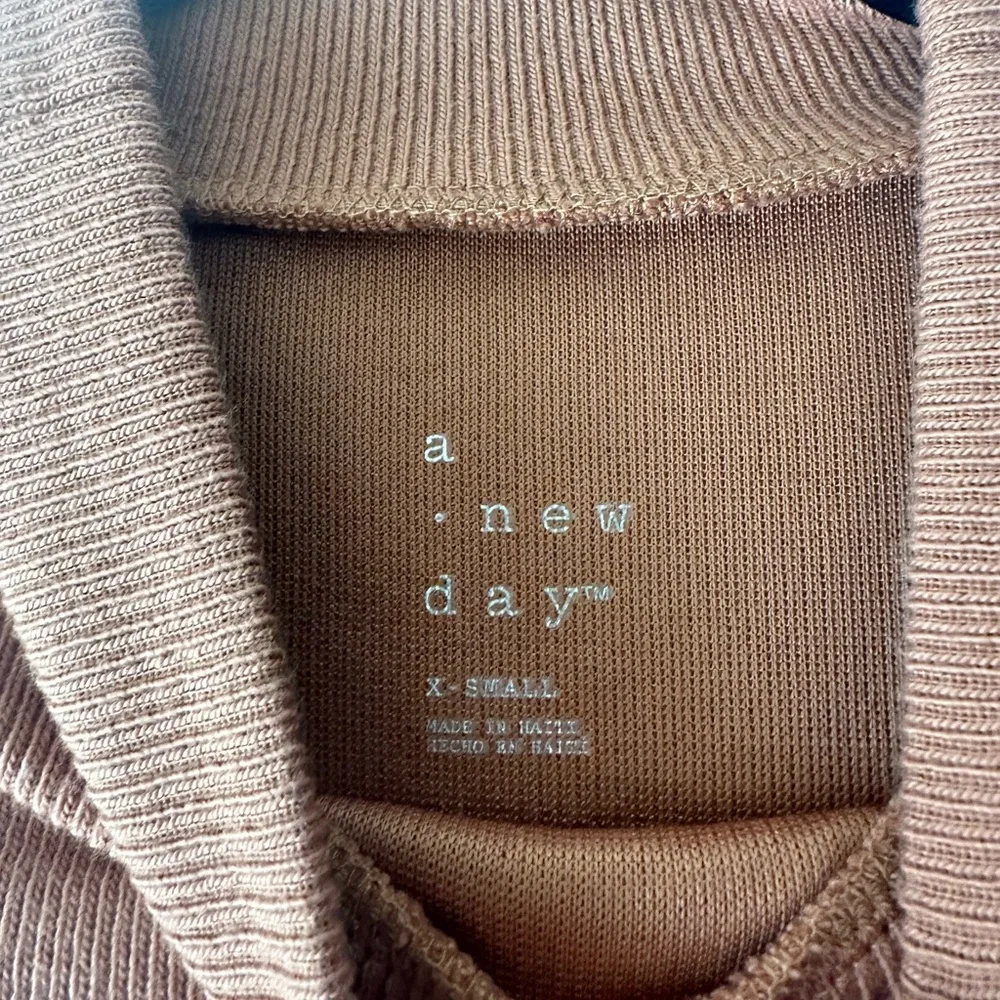 NWT A New Day Mock Neck Knit Tank Rust Color Size XS - Picture 3 of 4